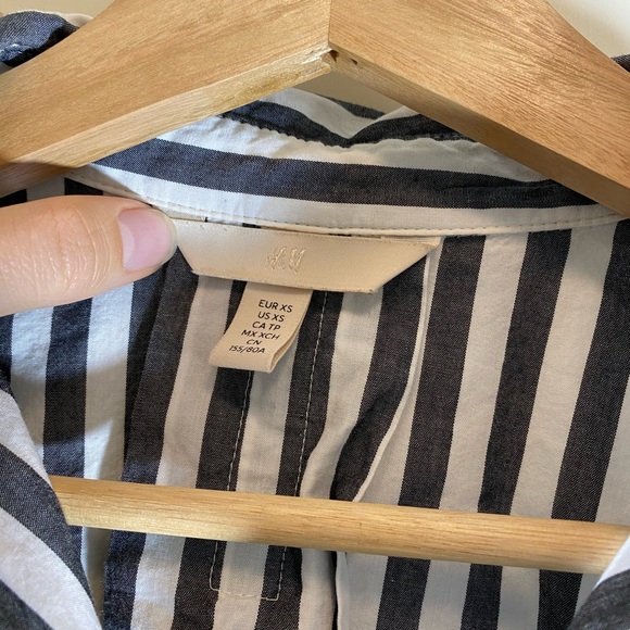 H&M button up shirt - Picture 3 of 4